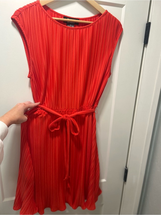 DKNY Dresses & Skirts - DKNY Vibrant Red Pleated Sleeveless Dress with Waist Tie